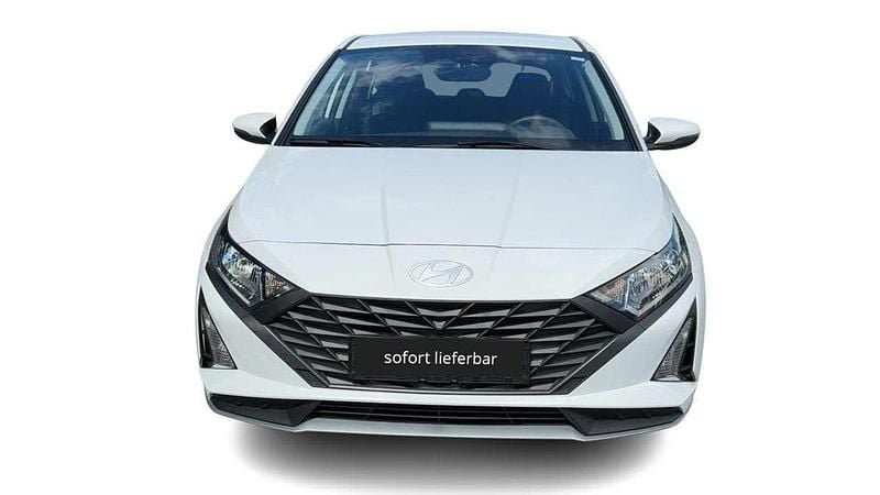 Weiß Neu 2025 Hyundai i20 Comfort Kleinwagen | 16.870 € (Guter Preis) - Bild 1/4