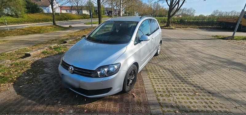 Second-hand VW Golf Plus 105 CP (77 kW) 2010 Argintiu Monovolum