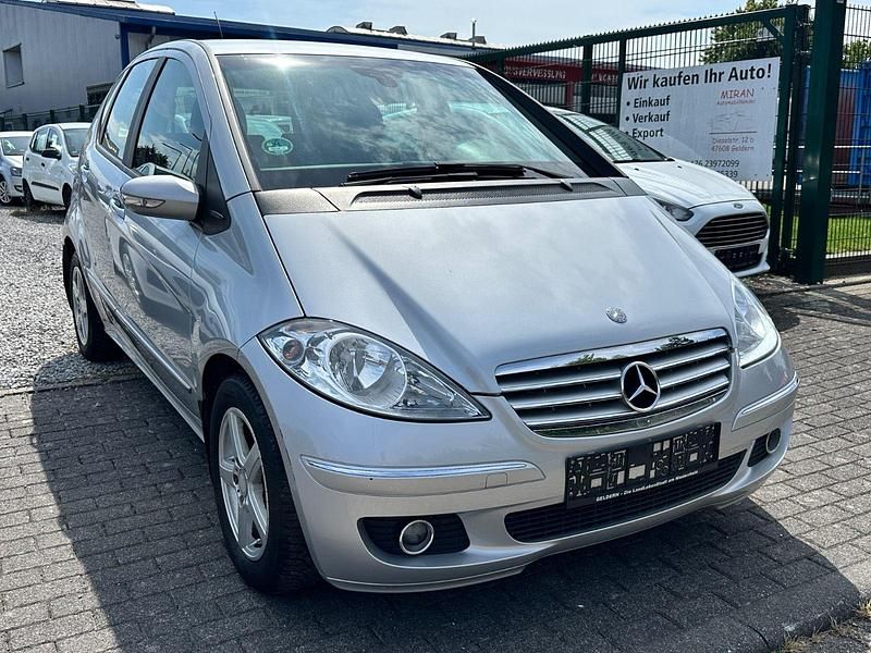 Silber Gebraucht 2005 Mercedes A180 Kleinwagen | 3.750 € (Guter Preis) - Bild 1/4