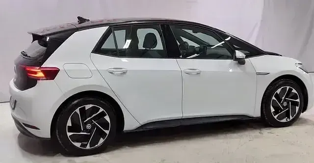 Gebraucht VW ID.3 Pro Performance 150 kW (204 PS) 2021 Gletscherweiß Kleinwagen
