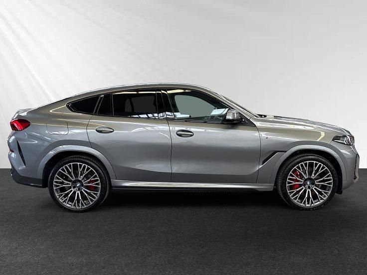 Gebraucht BMW X6 M Sport 298 PS (219 kW) 2025 Skyscraper grau metallic SUV