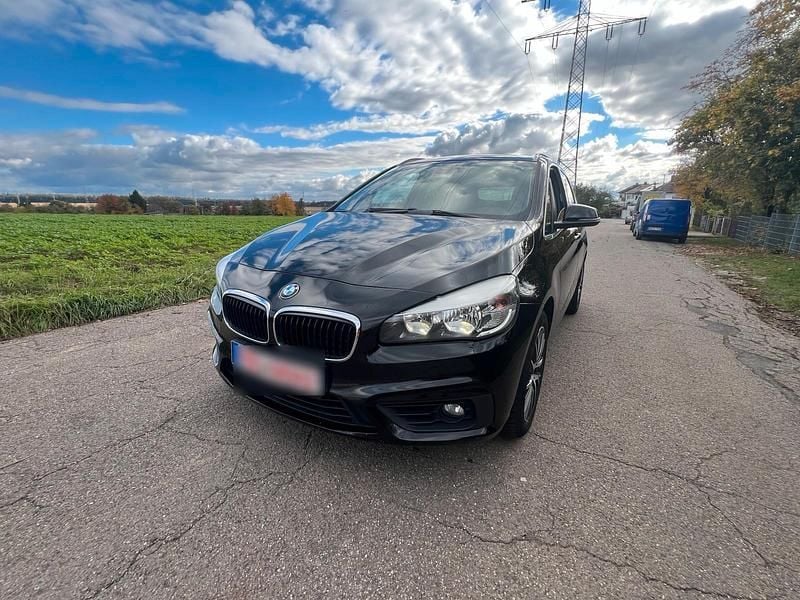 Schwarz Gebraucht 2016 BMW 218 Limousine | 8.299 € (Fairer Preis) - Bild 1/4