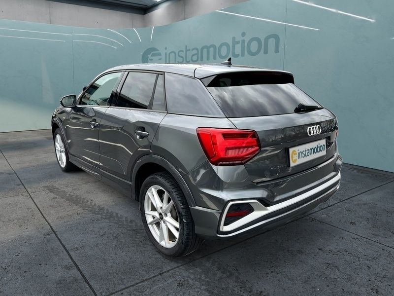 Gebraucht Audi Q2 S-Line 150 PS (110 kW) 2023 Grau SUV