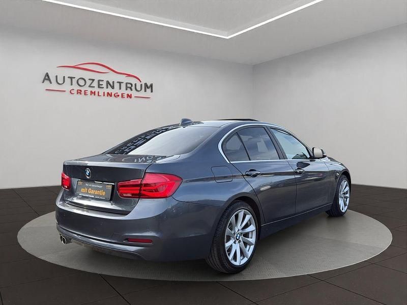 Gebraucht BMW 330 Advantage 258 PS (189 kW) 2018 Grau Limousine