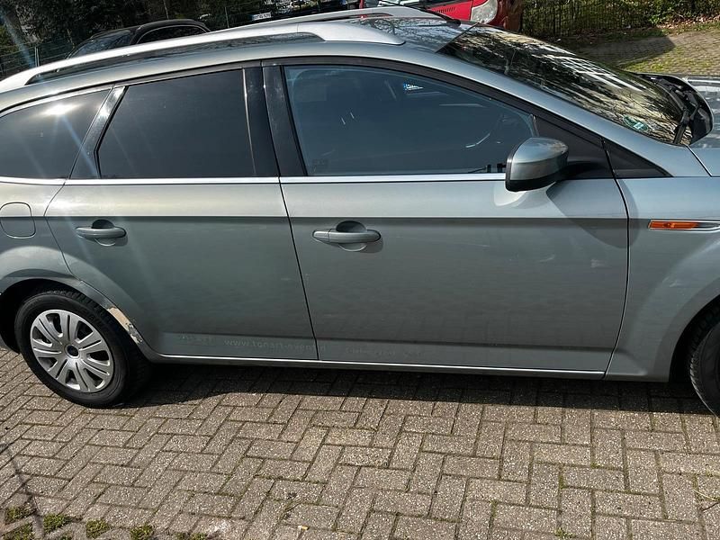 Gebraucht Ford Mondeo 140 PS (102 kW) 2008 Grau Kombi
