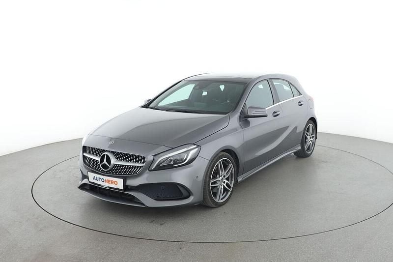 Grau Gebraucht 2018 Mercedes A200 AMG Limousine | 19.250 € (Fairer Preis) - Bild 1/3