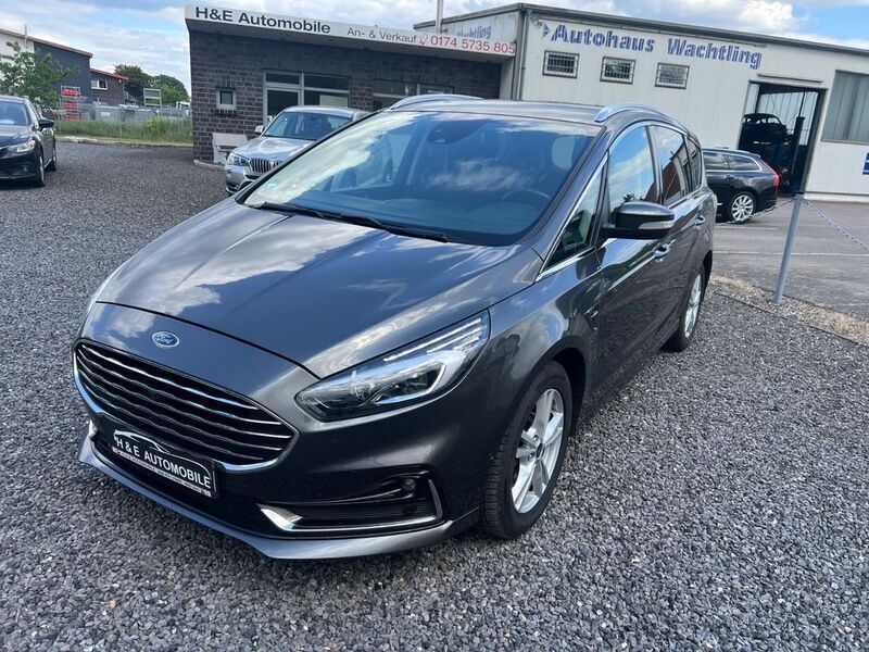 Grau Gebraucht 2020 Ford S-MAX Titanium Van / Kleinbus | 10.980 € (Superpreis) - Bild 1/4