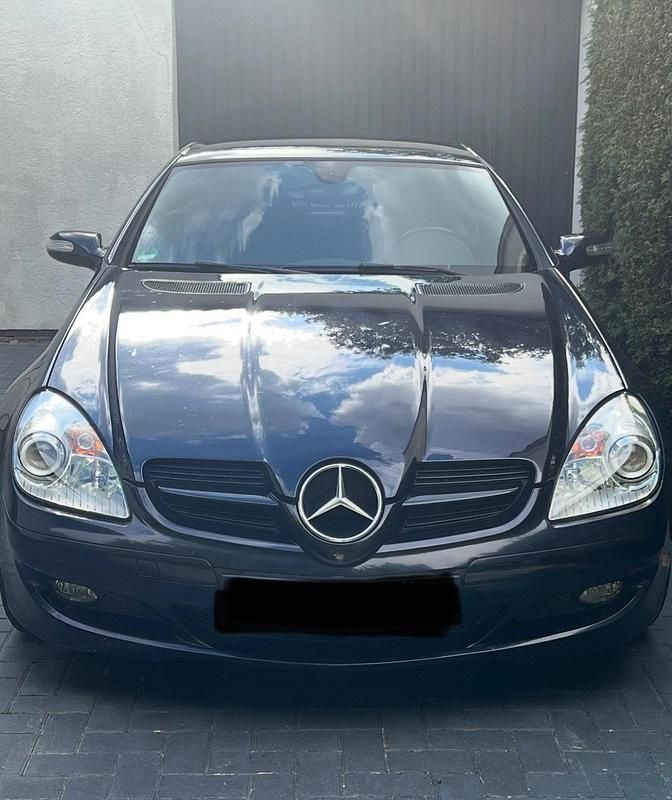 Blau Gebraucht 2005 Mercedes SLK200 Cabrio | 7.900 € (Teuer) - Bild 1/4