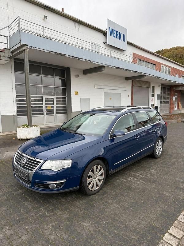 Blau Gebraucht 2009 VW Passat Highline Kombi | 3.300 € (Fairer Preis) - Bild 1/4
