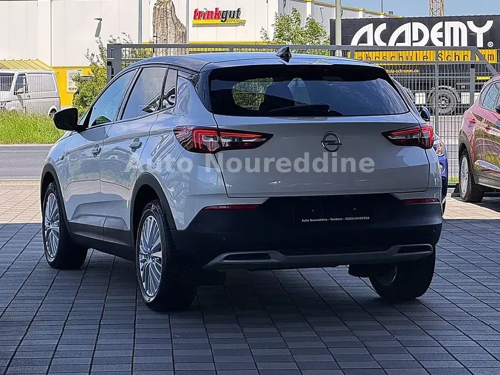 Gebraucht Opel Grandland X Design Edition 131 PS (96 kW) 2018 Weiß SUV