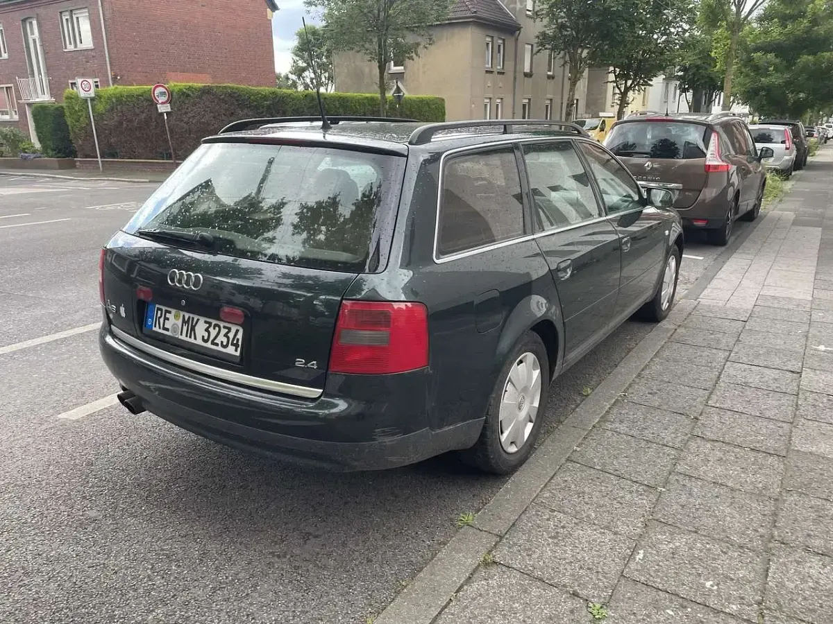 Gebraucht Audi A6 299 PS (219 kW) 2002 Grün Kombi