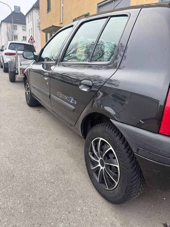 Gebraucht Renault Clio II 58 PS (42 kW) 2000 Schwarz Limousine