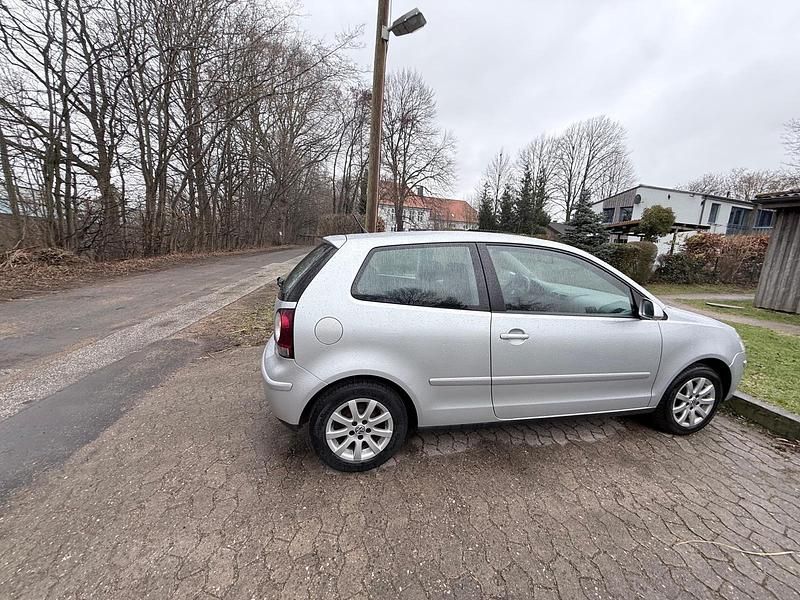 Gebraucht VW Polo 80 PS (58 kW) 2007 Silber Kleinwagen
