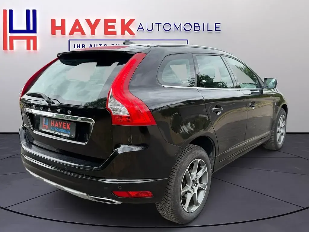 Gebraucht Volvo XC60 Ocean Race 190 PS (139 kW) 2016 Schwarz SUV