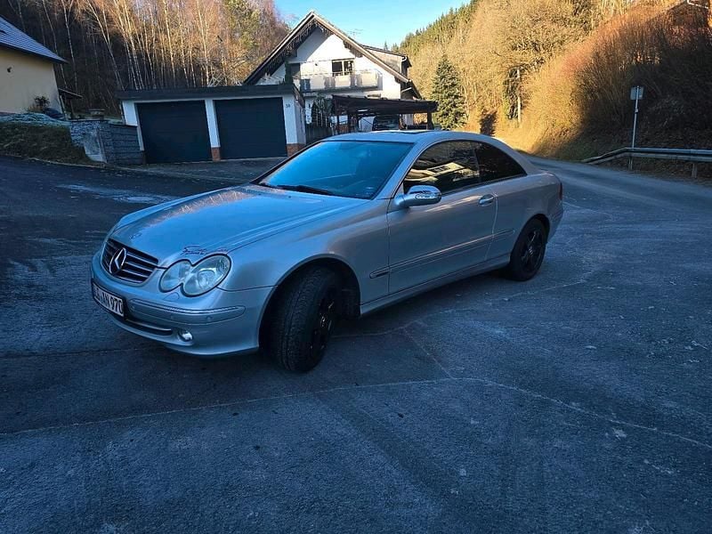 Gebraucht Mercedes CLK200 163 PS (119 kW) 2005 Silber Coupé