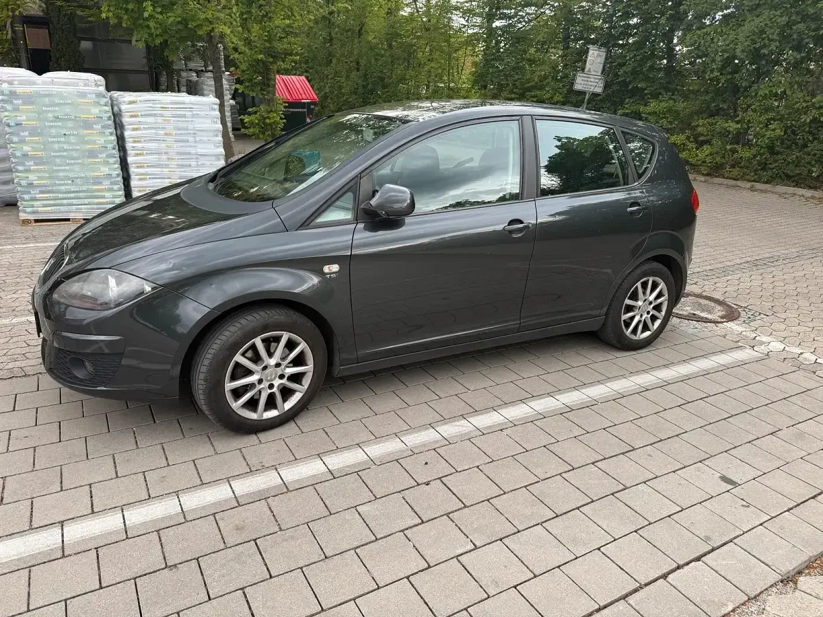 Używany Seat Altea 125 KM (91 kW) 2009 Szary Sedan/Limuzyna