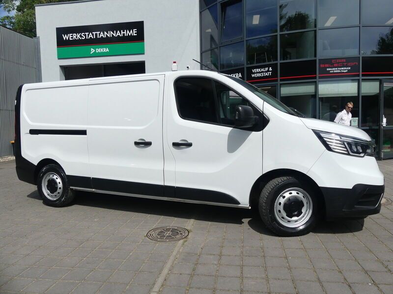 Gletscherweiss Gebraucht 2022 Renault Trafic Van | 16.800 € - Bild 1/4