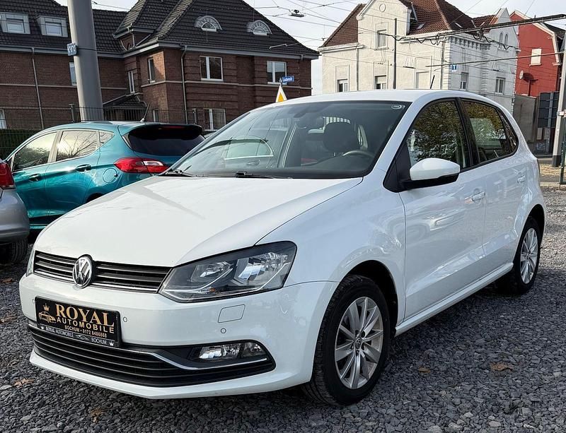 Weiß Gebraucht 2015 VW Polo Comfortline Kleinwagen | 7.500 € (Fairer Preis) - Bild 1/4