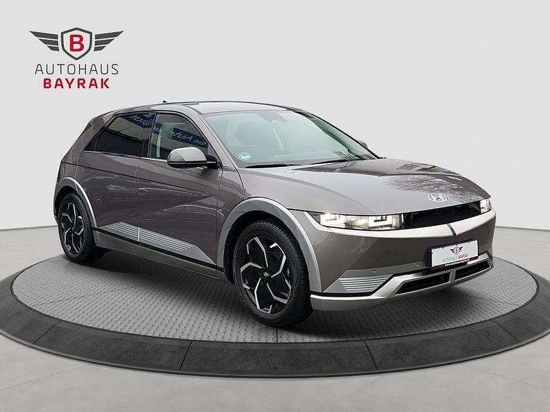 Grau Gebraucht 2022 Hyundai Ioniq 5 Techniq SUV | 36.490 € (Teuer) - Bild 1/4