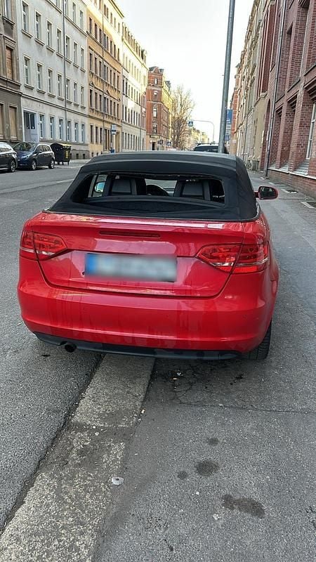 Gebraucht Audi A3 Cabriolet Design 105 PS (77 kW) 2011 Rot Cabrio