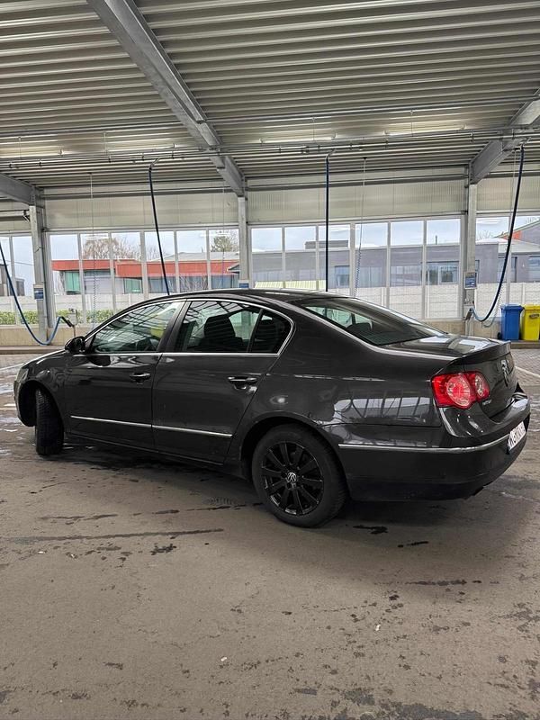 Gebraucht VW Passat 170 PS (125 kW) 2007 Braun Limousine