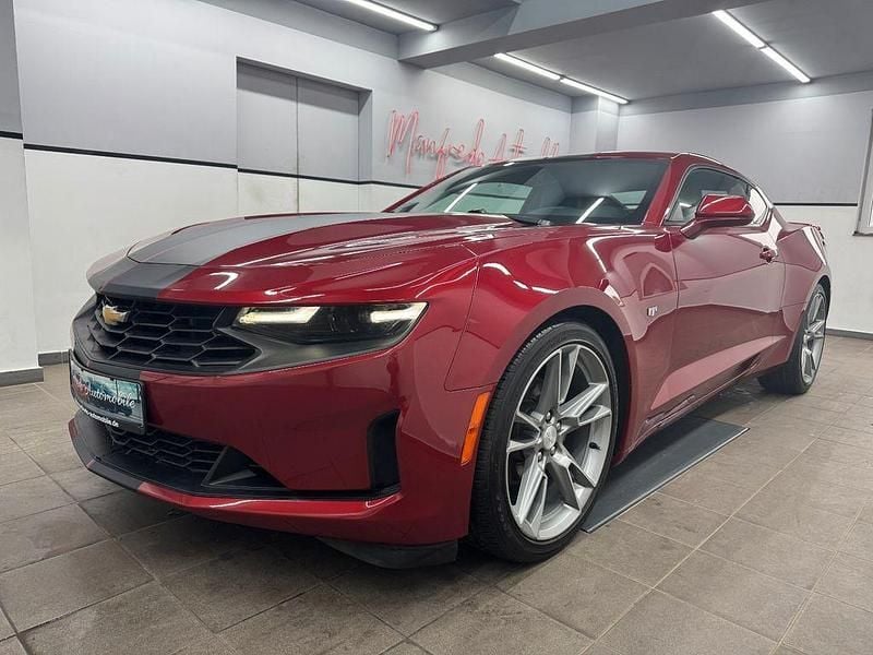 Garnet red pearl (metallic) Gebraucht 2019 Chevrolet Camaro Coupé | 27.990 € - Bild 1/4