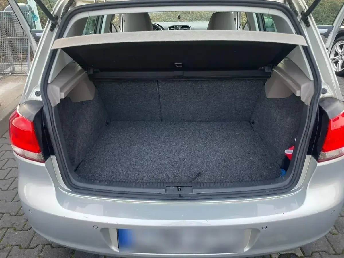 Gebraucht VW Golf VI 122 PS (89 kW) 2010 Silber Kleinwagen