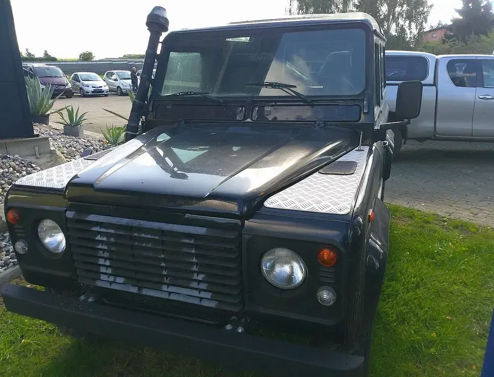 Gebraucht Land Rover Defender 122 PS (89 kW) 2001 Schwarz SUV