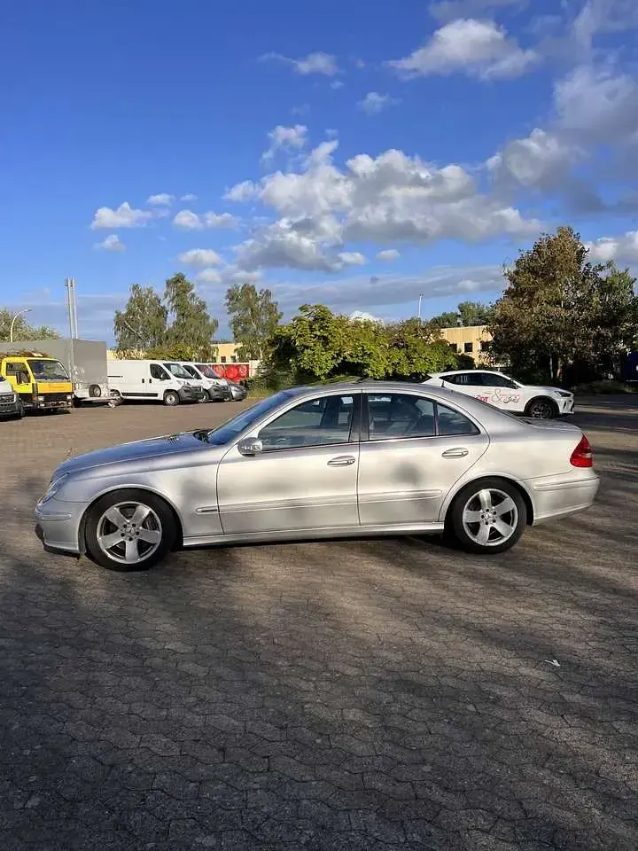 Gebraucht Mercedes E500 Avantgarde 306 PS (225 kW) 2002 Limousine