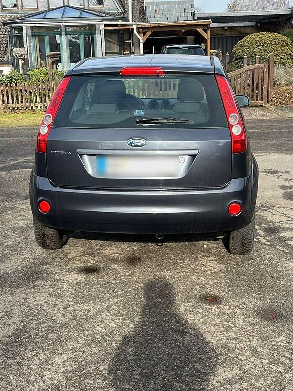 Gebraucht Ford Fiesta 60 PS (44 kW) 2008 Blau Kleinwagen