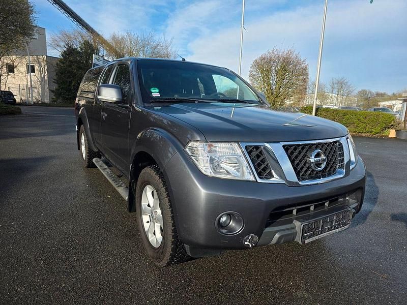 Gebraucht Nissan Navara SE 190 PS (139 kW) 2011 Blau Pickup