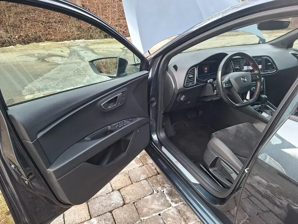 Gebraucht Seat Leon FR 150 PS (110 kW) 2020 Grau Limousine
