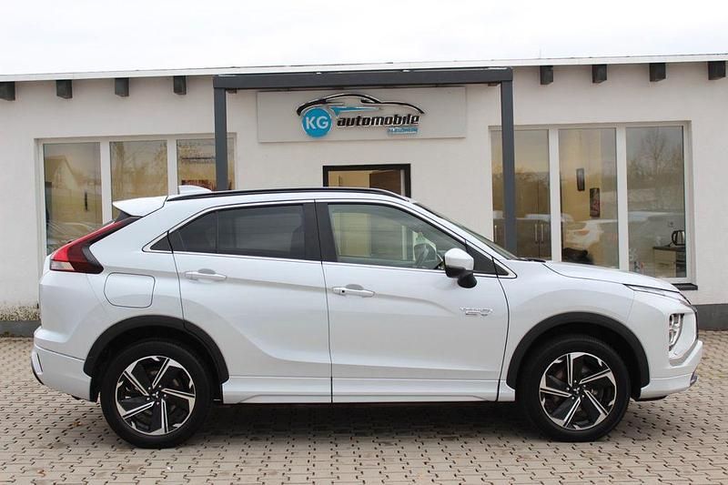 Gebraucht Mitsubishi Eclipse Cross Plus 188 PS (138 kW) 2022 Weiß SUV