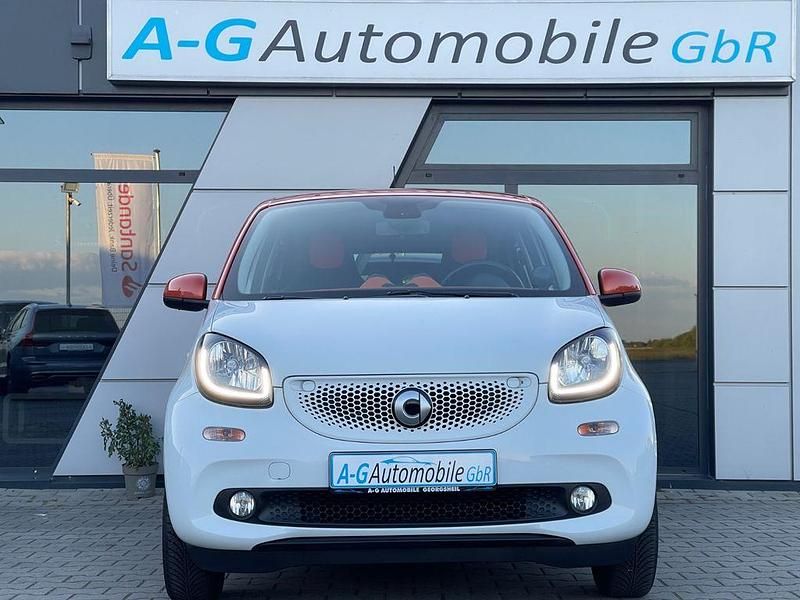 Gebraucht Smart ForFour 71 PS (52 kW) 2019 Karosserie in white Kleinwagen