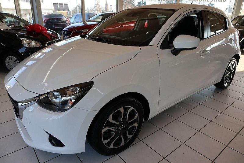 Second-hand Mazda 2 90 CP (66 kW) 2017 Alb Hatchback