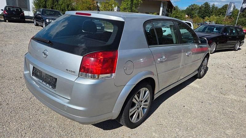 Gebraucht Opel Signum Edition 120 PS (88 kW) 2005 Silber Kleinwagen