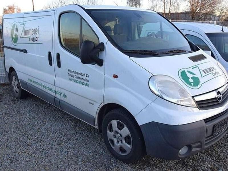 Weiss Gebraucht 2014 Opel Vivaro Van / Kleinbus | 6.500 € - Bild 1/4