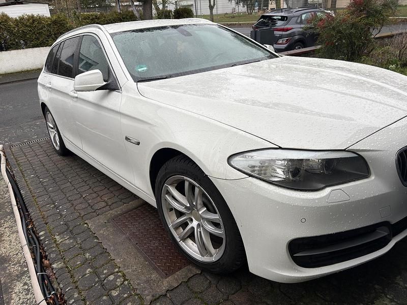 Usata BMW 520 184 CV (135 kW) 2012 Bianco Station wagon