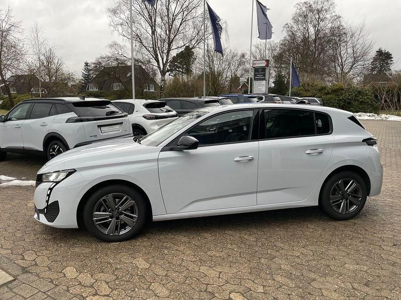 Gebraucht Peugeot 308 Active 131 PS (96 kW) 2024 Okenitweiss Limousine