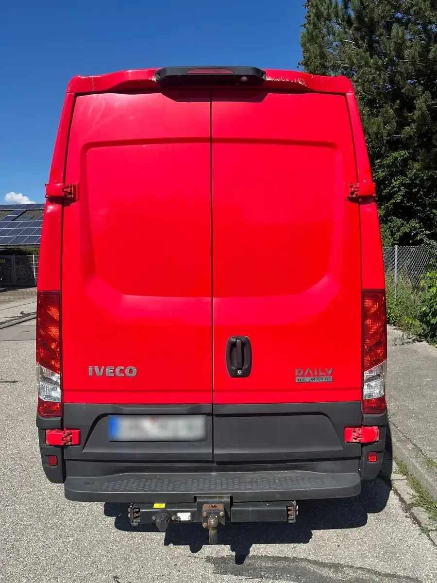 Gebraucht Iveco Daily 156 PS (114 kW) 2020 Rot Van