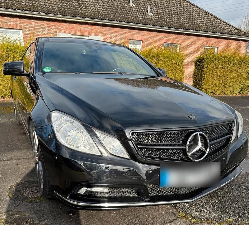 Gebraucht Mercedes 320 231 PS (169 kW) 2010 Schwarz Coupé
