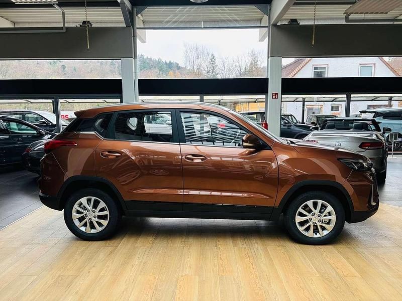 Gebraucht Baic X35 133 PS (97 kW) 2025 Braun SUV