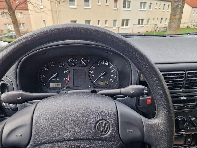 Gebraucht VW Polo Edition 60 PS (44 kW) 1999 Silber Limousine