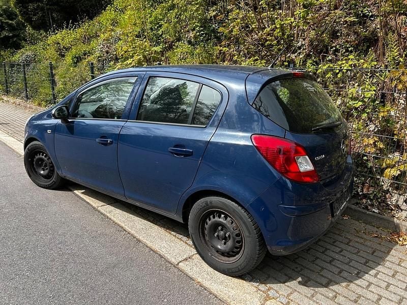 Używany Opel Corsa 65 KM (47 kW) 2009 Niebieski Hatchback