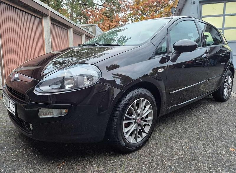 Schwarz Gebraucht 2011 Fiat Grande Punto Active Kleinwagen | 3.490 € - Bild 1/4
