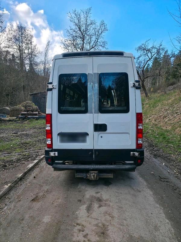 Second-hand Iveco Daily 145 CP (106 kW) 2009 Alb Van
