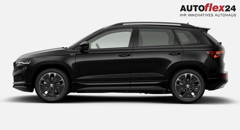 Blackmagic perleffekt Neu 2025 Skoda Karoq SportLine SUV | 39.762 € (Fairer Preis) - Bild 1/4