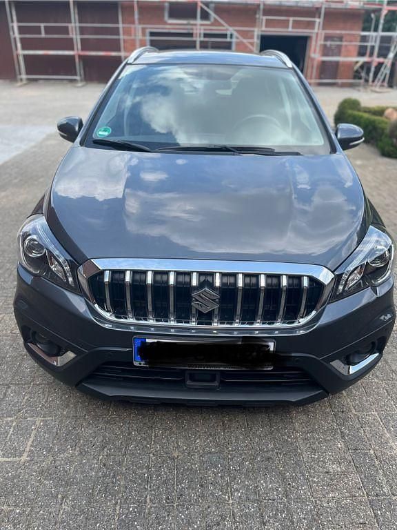 Schwarz Gebraucht 2018 Suzuki SX4 SUV | 20.850 € (Teuer) - Bild 1/4