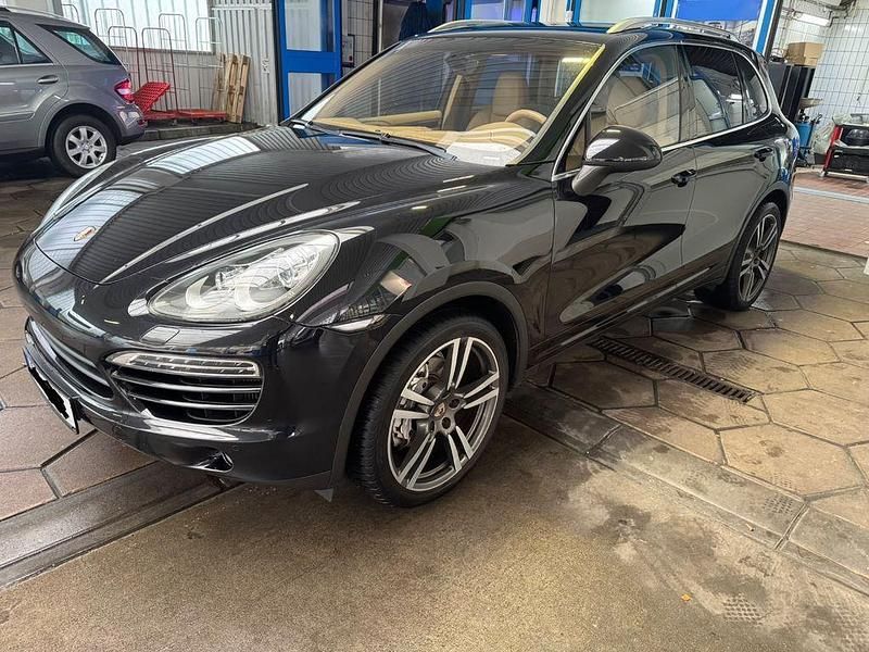 Schwarz Gebraucht 2010 Porsche Cayenne SUV | 16.800 € (Fairer Preis) - Bild 1/4