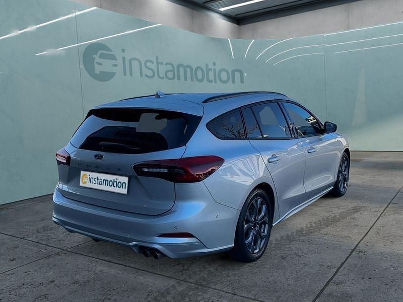 Second-hand Ford Focus ST-Line X 155 CP (114 kW) 2024 Argintiu Break